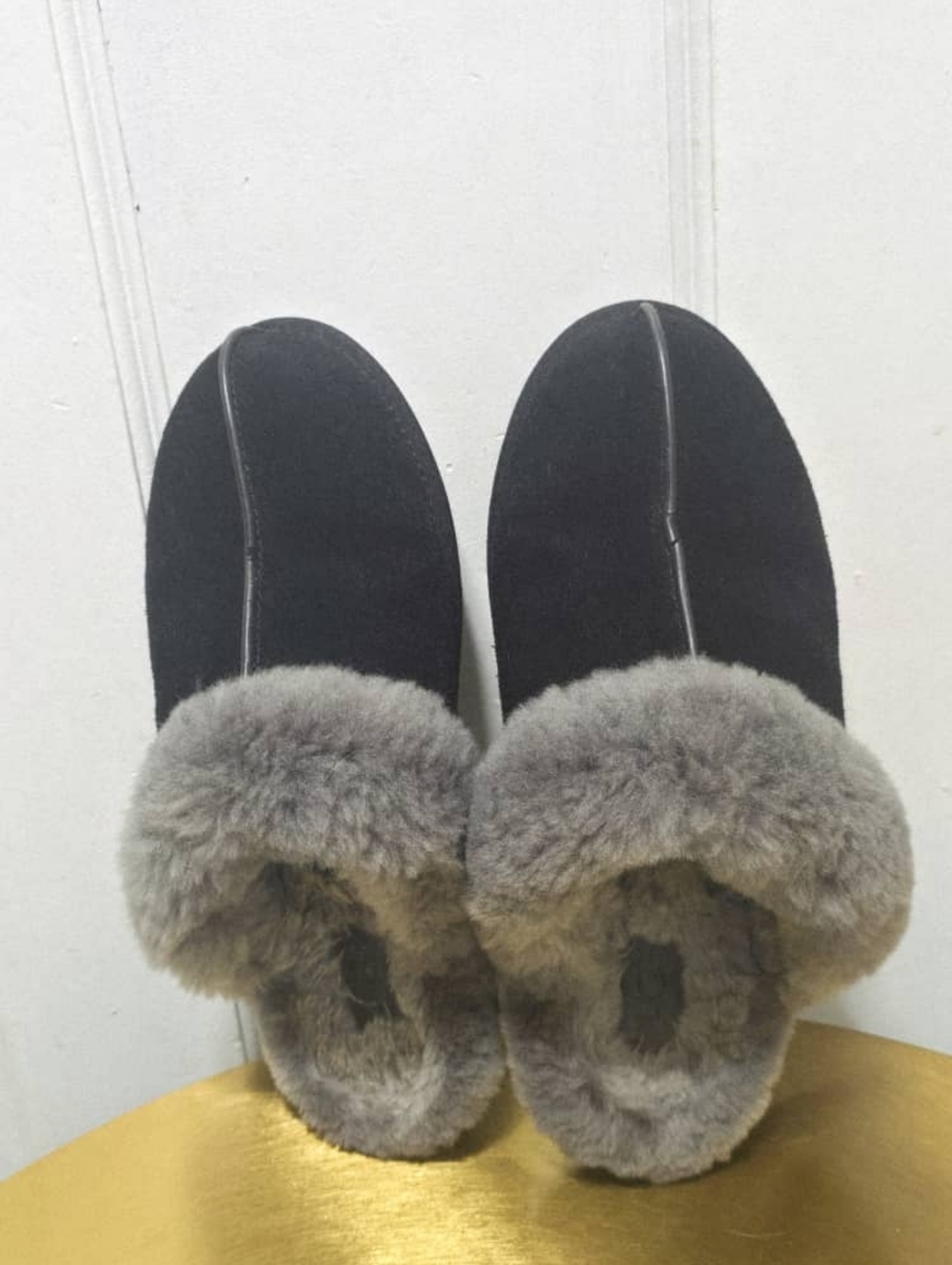 UGG Unisex Scuffette II Black/Grey Suede Upper Sheepskin Slippers Shoes US L9 M7 - Picture 5 of 9